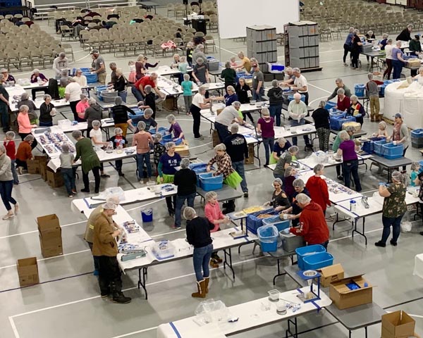 Volunteers pack over 137,000 meals to aid starving children