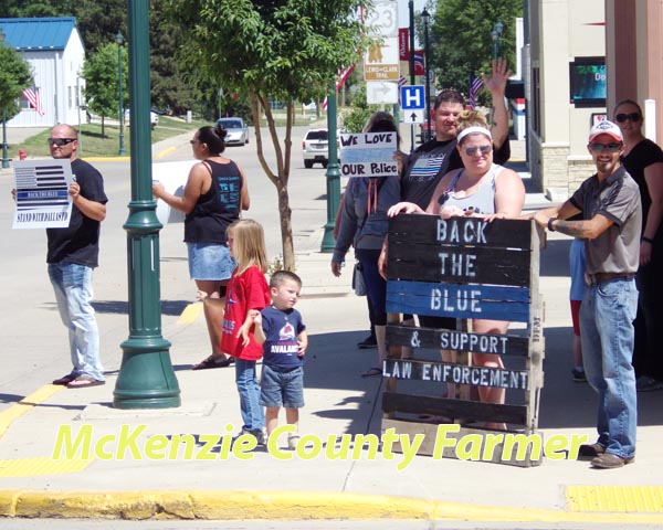 Locals rally around law enforcement